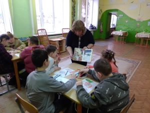 Read more about the article Арт-терапия «Разноцветная книга»