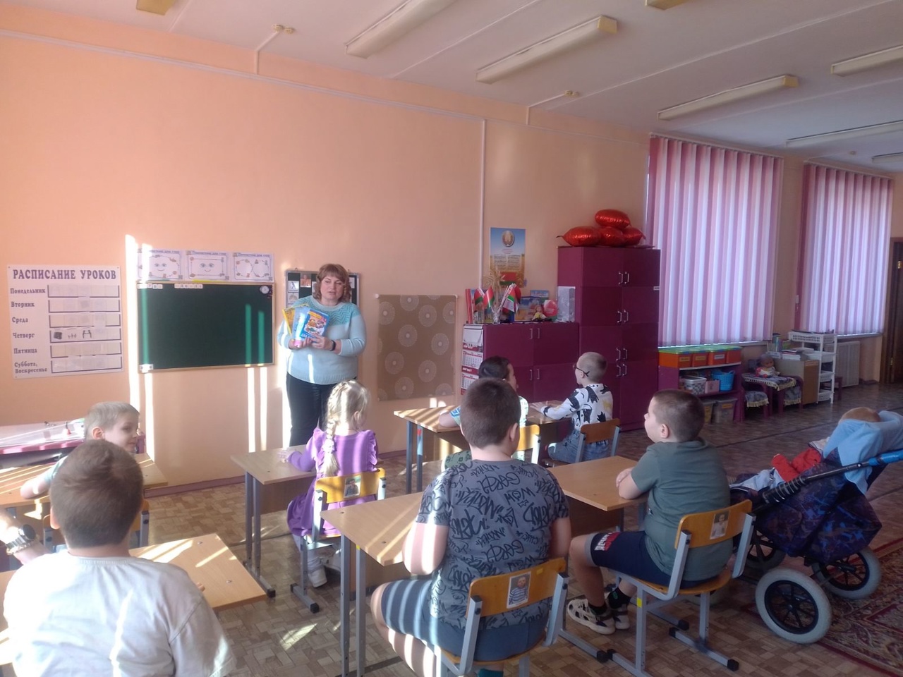 You are currently viewing Арт-терапия «Разноцветная книга»