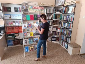 Read more about the article Выставка-обзор «Юмор я ценю высоко…»