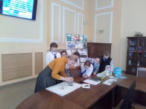 Read more about the article Беседа-практикум “Вода обыкновенная и таинственная”
