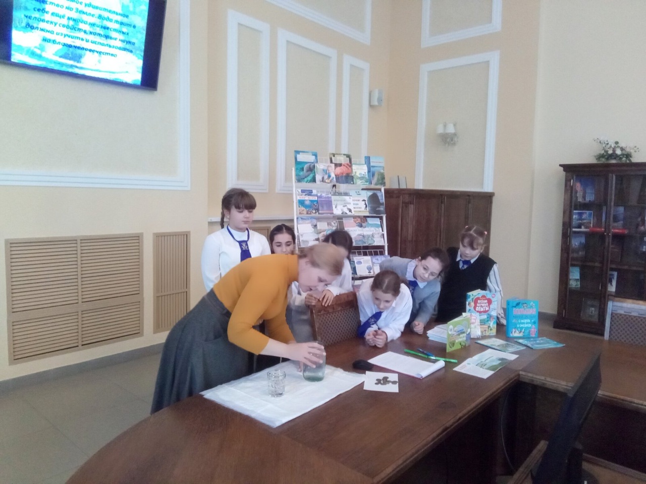 You are currently viewing Беседа-практикум “Вода обыкновенная и таинственная”