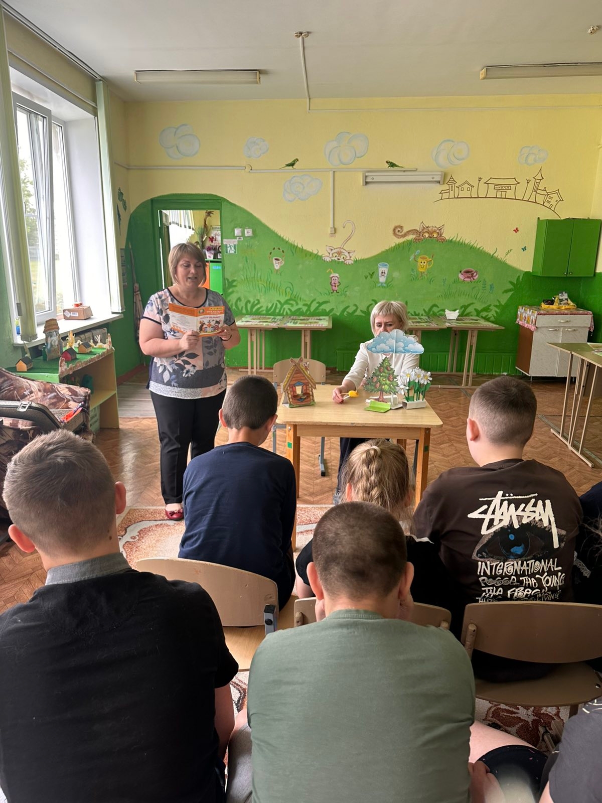 Read more about the article Библиочас «Чемодан историй»
